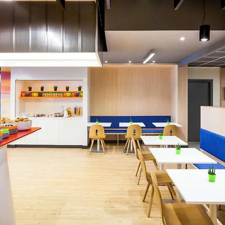 Ibis Styles Centre Gare مُلووز