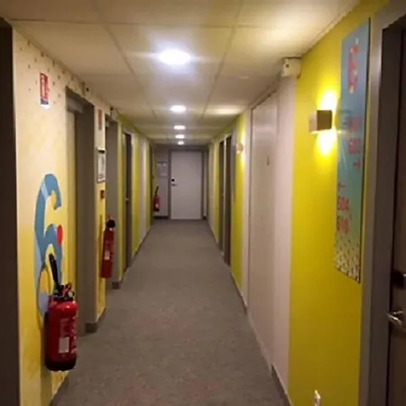 ホテル Ibis Styles Centre Gare 3*